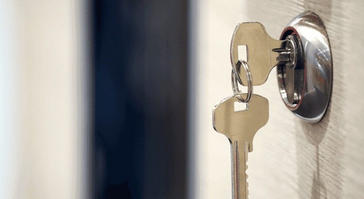 Choosing the Right Locksmith: What to Look for and What to Avoid